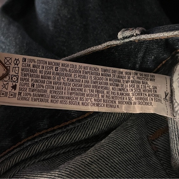 Forever 21 Button Fly Skinny Ankle Distressed Rough Hem Jeans Size 24 - Picture 6 of 6